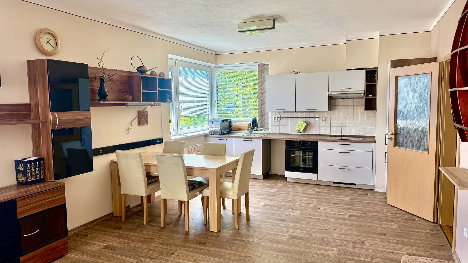 Pronájem bytu 4+kk 99 m²