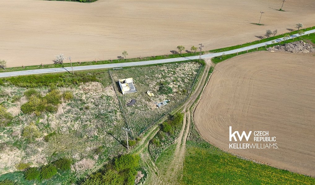 Prodej zahrady 1 652 m², Suchomasty – náhled fotky 8