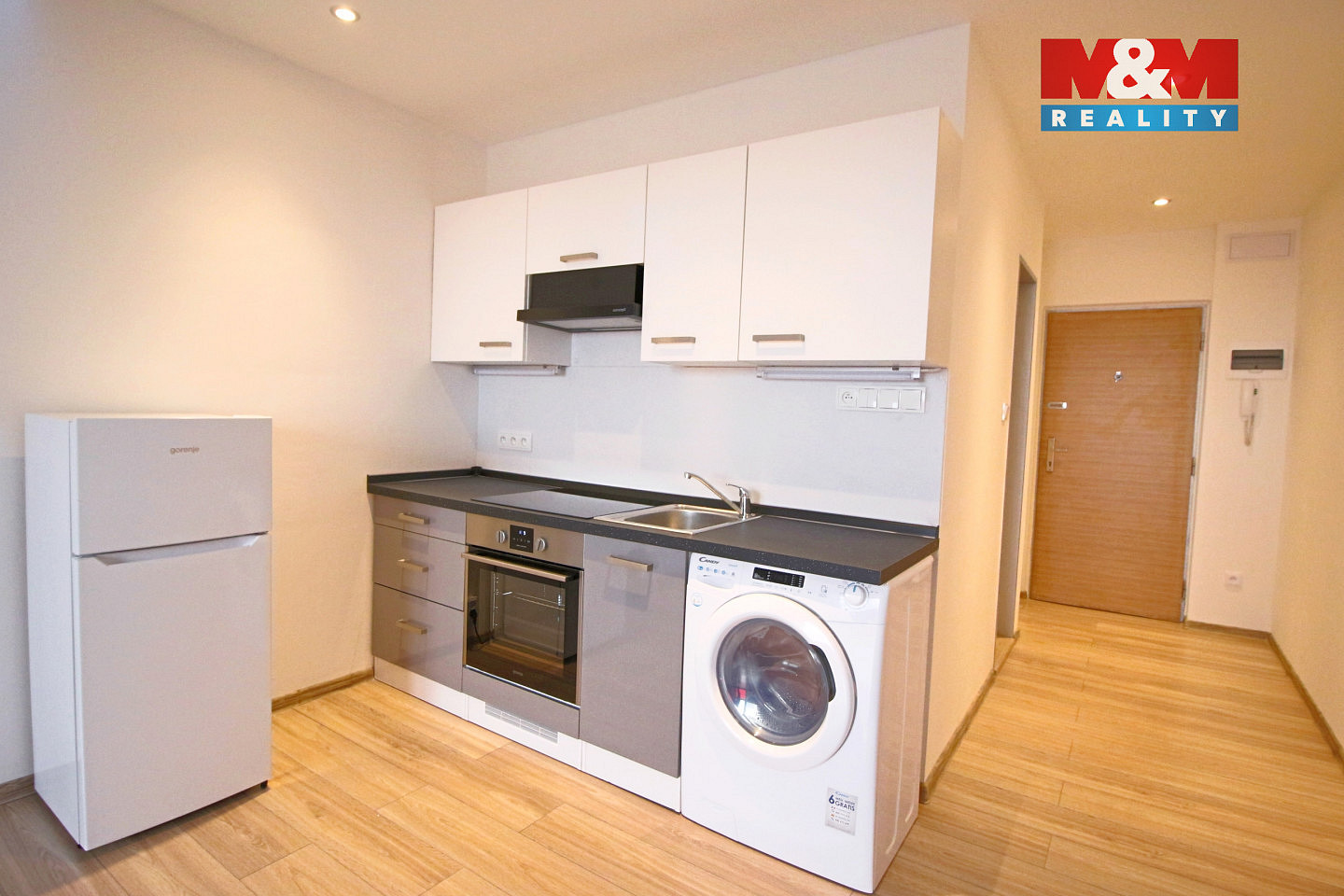 Pronájem bytu 1+kk 37 m² — photo 3