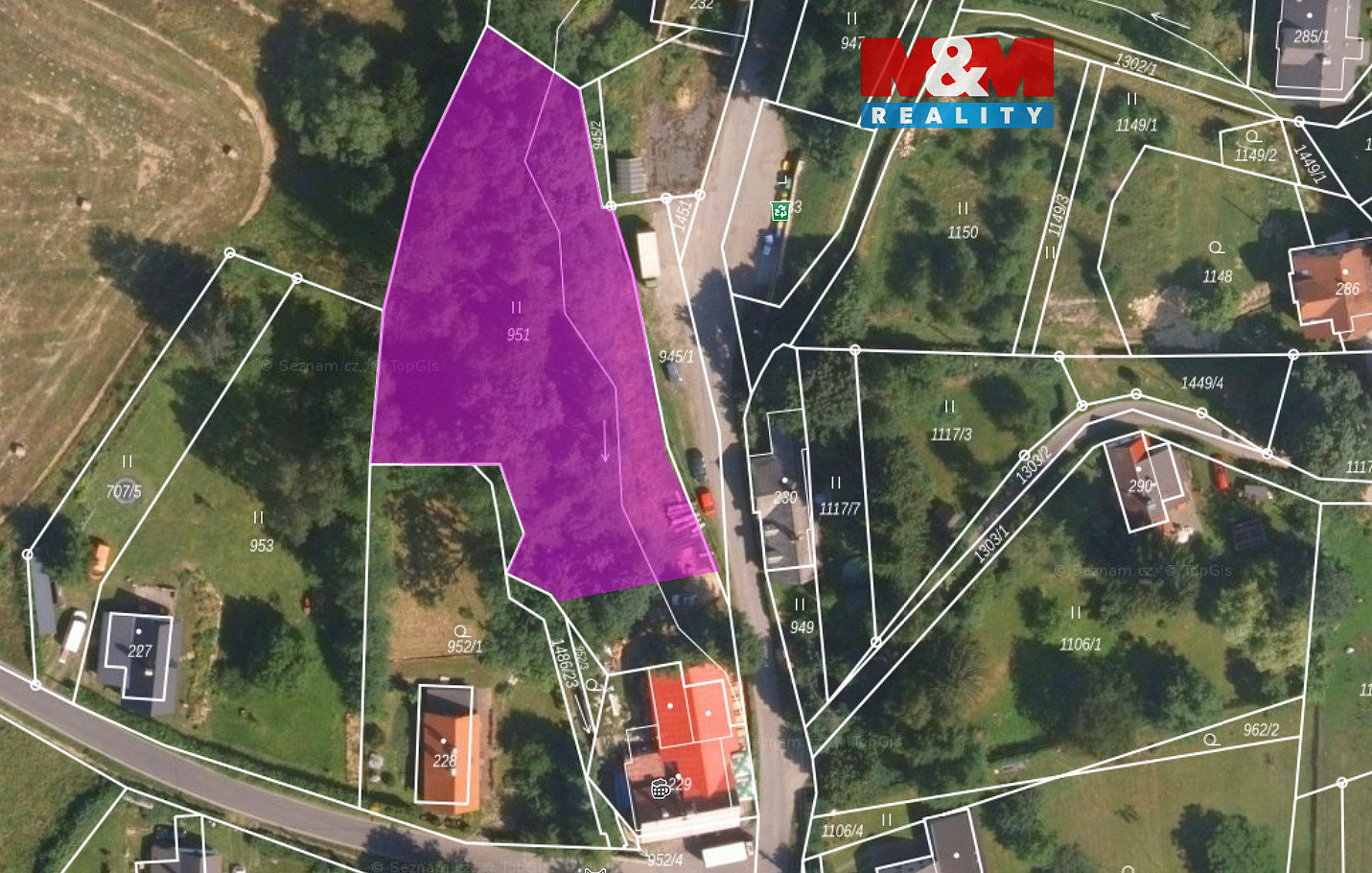 Prodej stavebního pozemku 2 304 m²