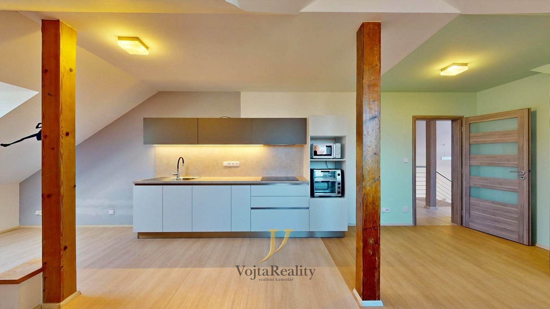 Pronájem bytu 4+kk 105 m² – fotografie 2