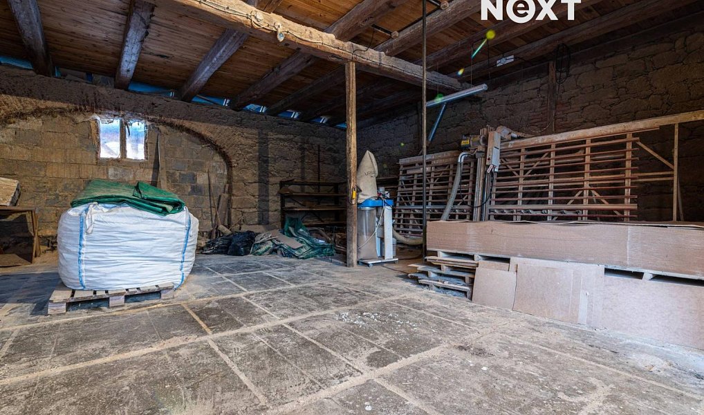 Prodej výrobních prostor 840 m², Jesenice – náhled fotky 11