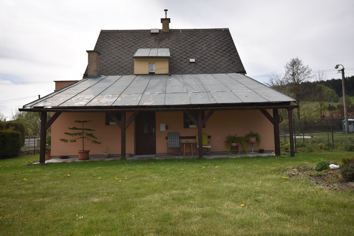 Prodej domu 210 m² s pozemkem 1 048 m² — photo 2
