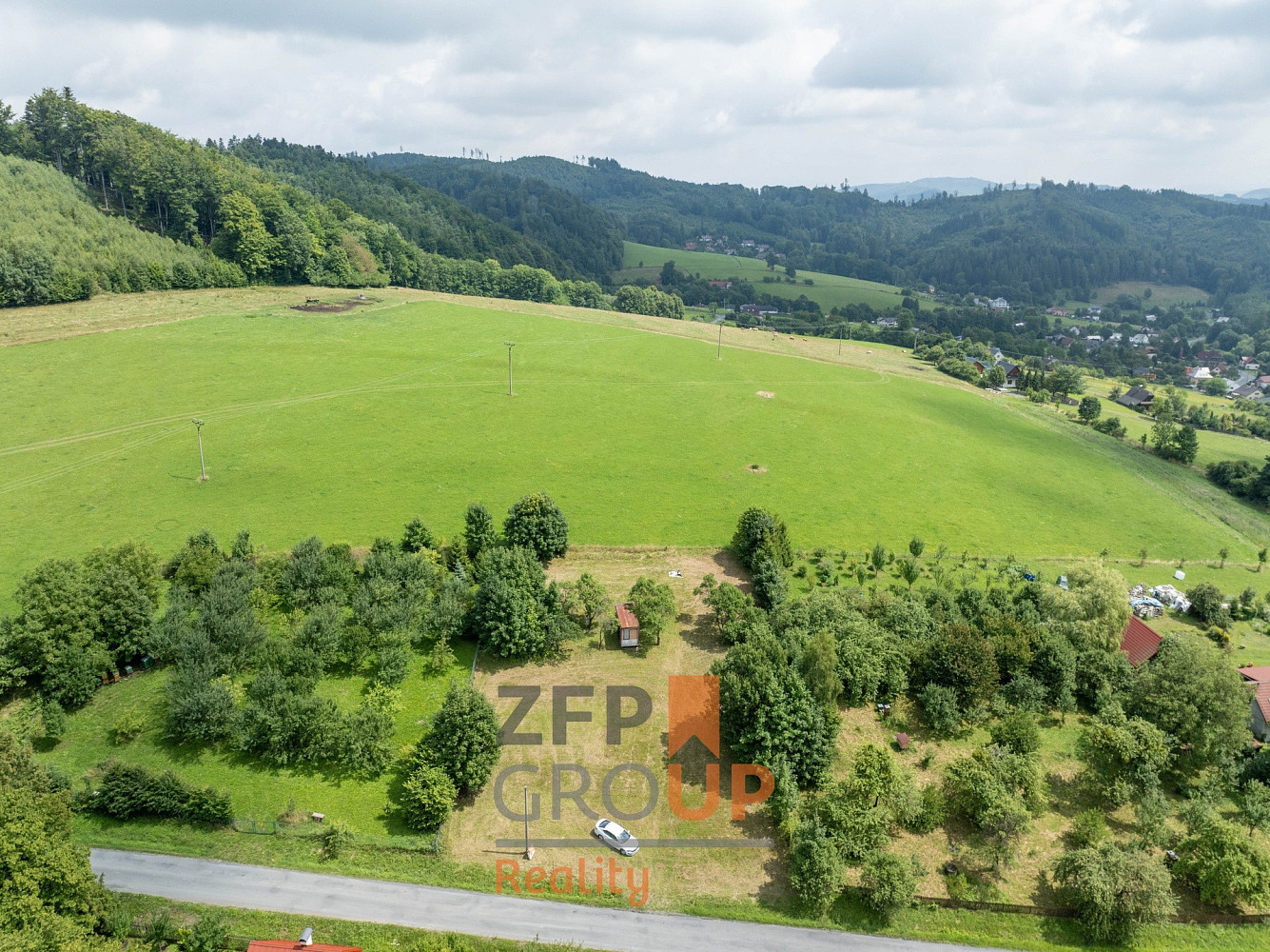 Prodej stavebního pozemku 2 142 m² - More