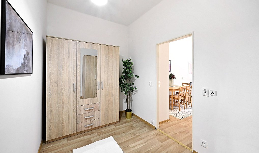 Prodej bytu 2+1 63 m², Praha – náhled fotky 9
