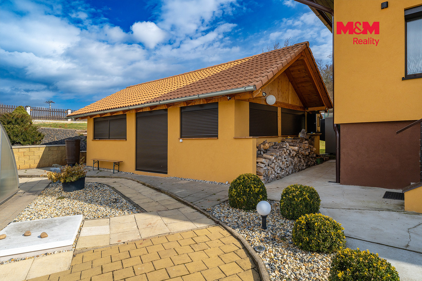 Prodej domu 280 m² s pozemkem 2 200 m² – fotografie 2