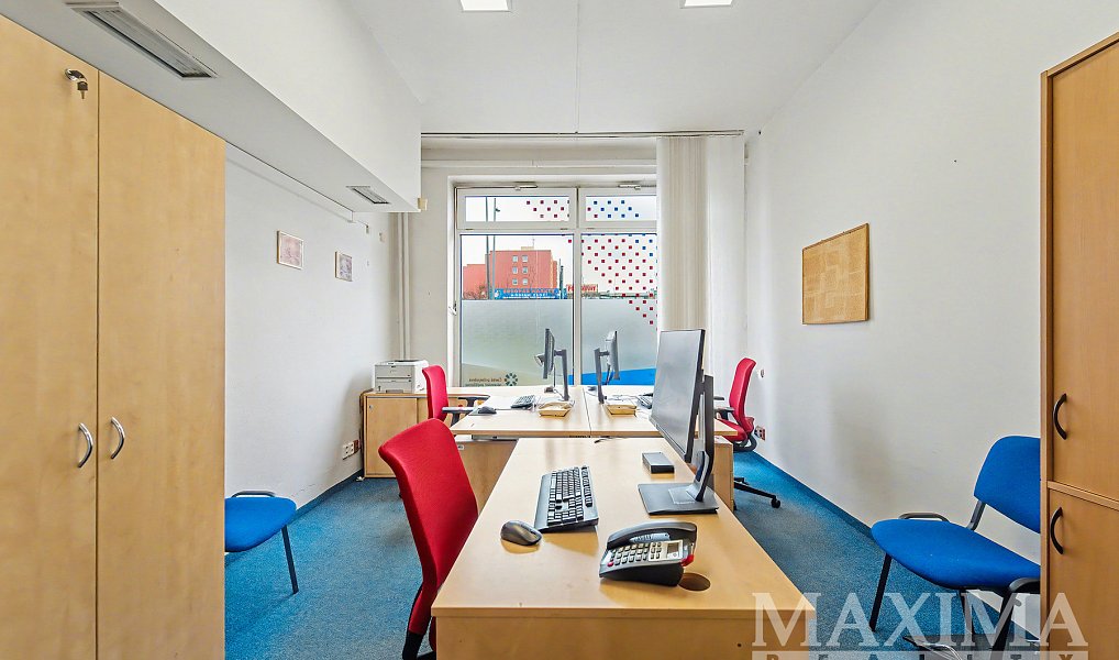 Prodej kanceláře 2 004 m², Kladno – náhled fotky 3