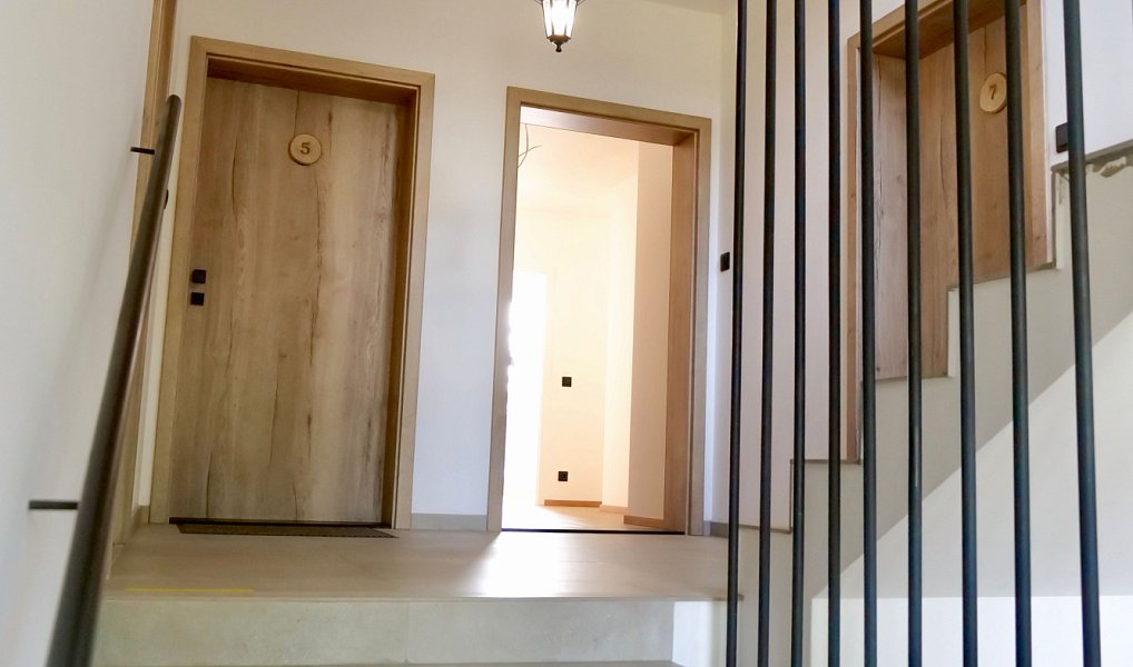 Prodej bytu 2+kk 119 m², Železná Ruda – náhled fotky 10