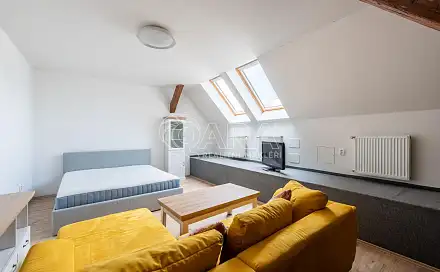 Pronájem bytu 2+kk 62 m²