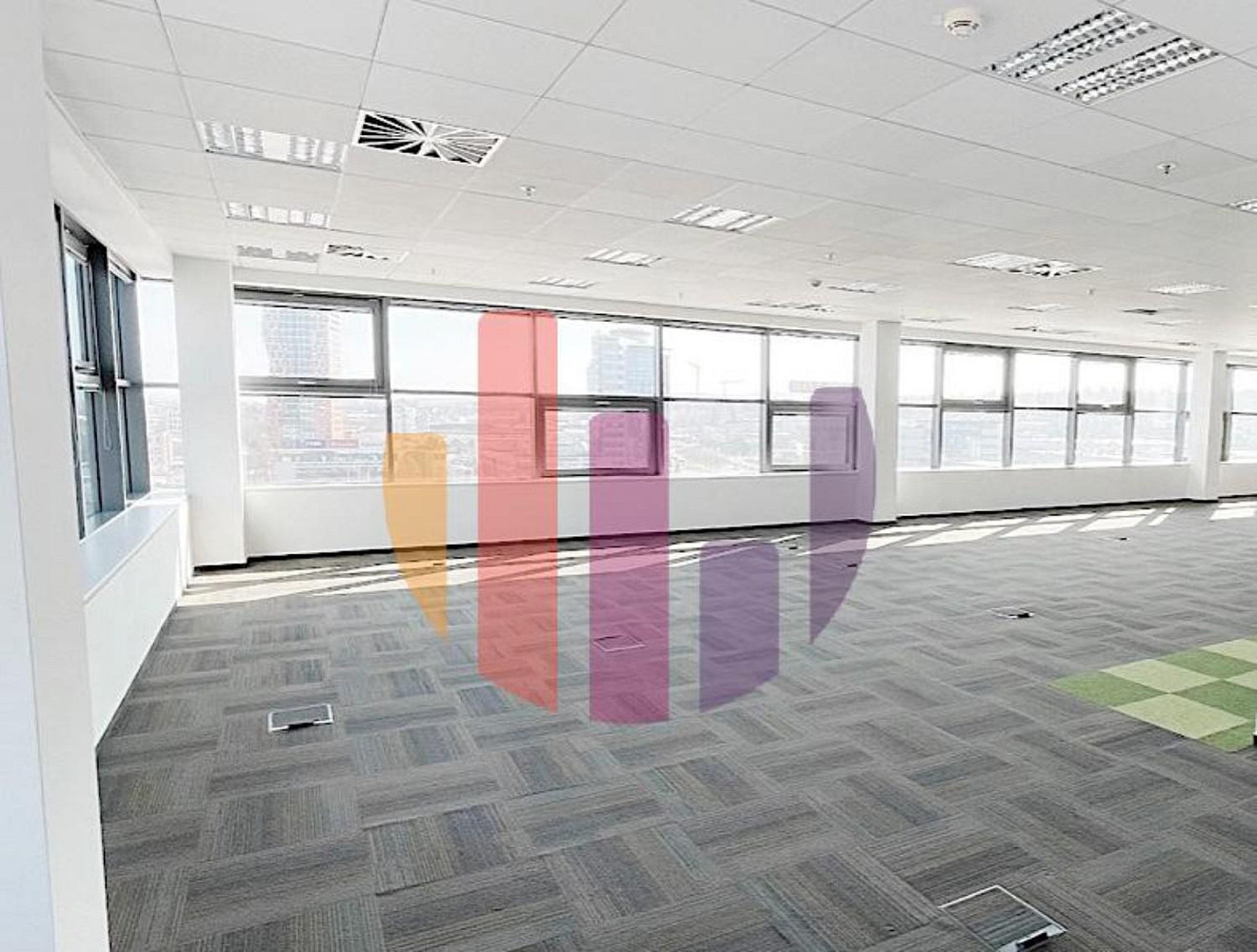 Pronájem kanceláře 377 m² — photo 3