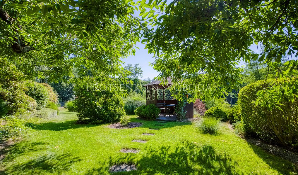 Prodej domu 257 m² s pozemkem 4 348 m², Ledečko – náhled fotky 20