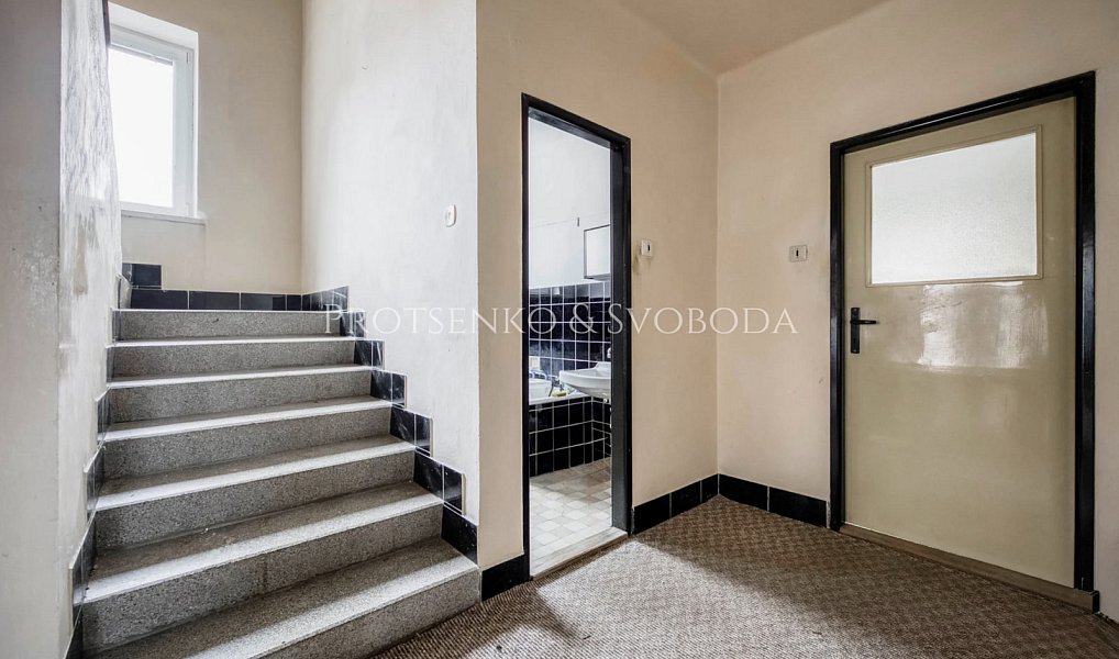 Prodej domu 308 m² s pozemkem 804 m², Písek – náhled fotky 7