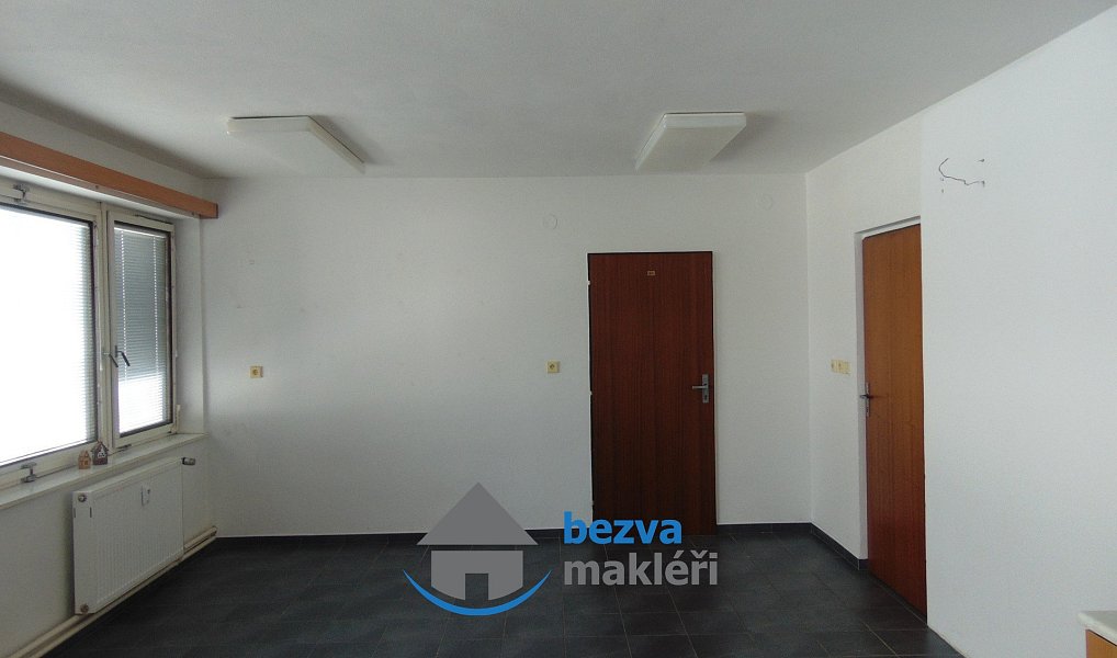 Pronájem kanceláře 60 m², Skuteč – náhled fotky 3