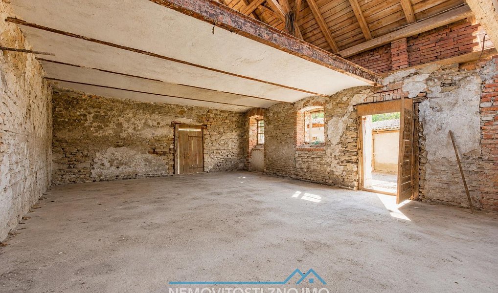 Prodej domu 200 m² s pozemkem 463 m², Vracovice – náhled fotky 8
