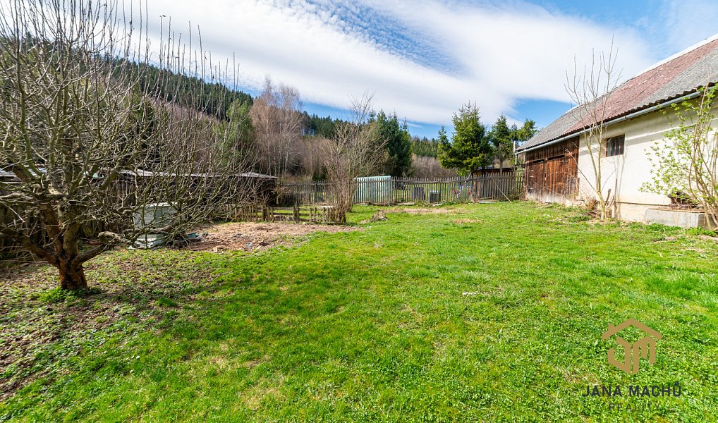 Prodej domu 120 m² s pozemkem 1 432 m², Vlčková – náhled fotky 16