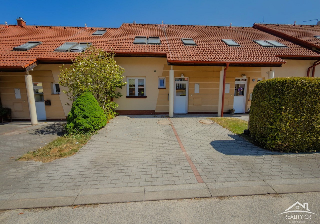 Prodej domu 113 m² s pozemkem 230 m² - Widok 2