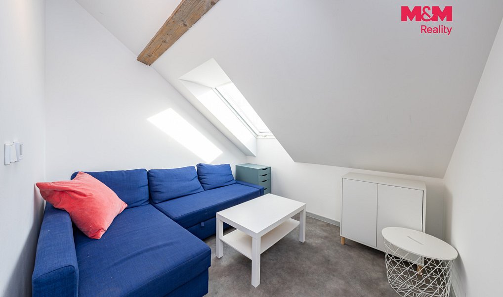 Pronájem bytu 2+1 43 m², Pečky – náhled fotky 2
