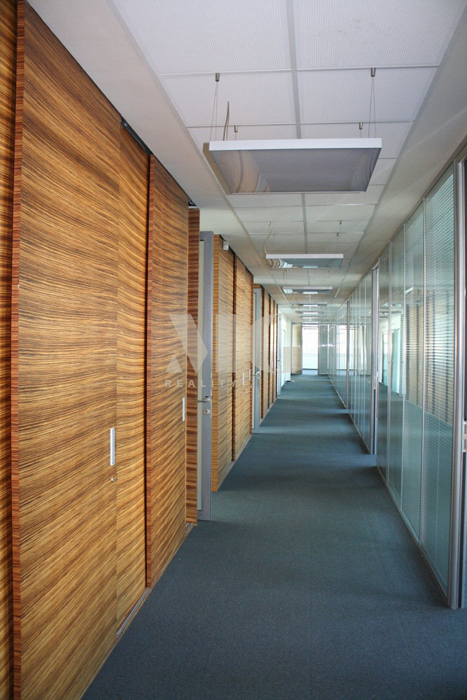 Pronájem obchodních prostor 111 m² — photo 2