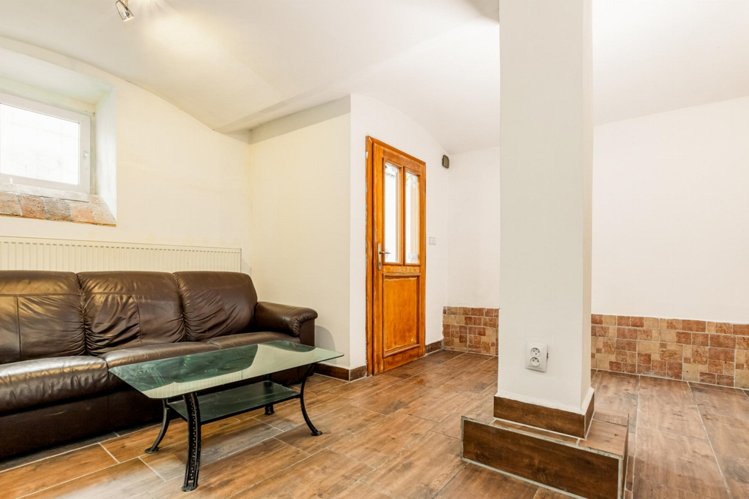 Prodej obchodních prostor 66 m² – fotografie 2