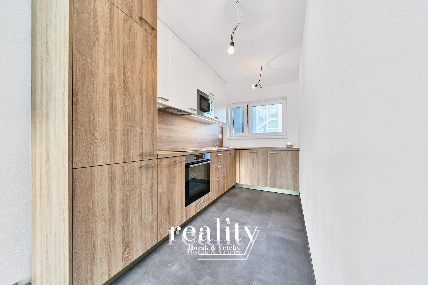 Pronájem bytu 3+kk 80 m²