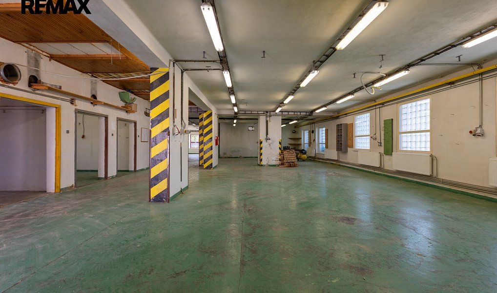 Prodej výrobních prostor 1 161 m², Nechanice – náhled fotky 34