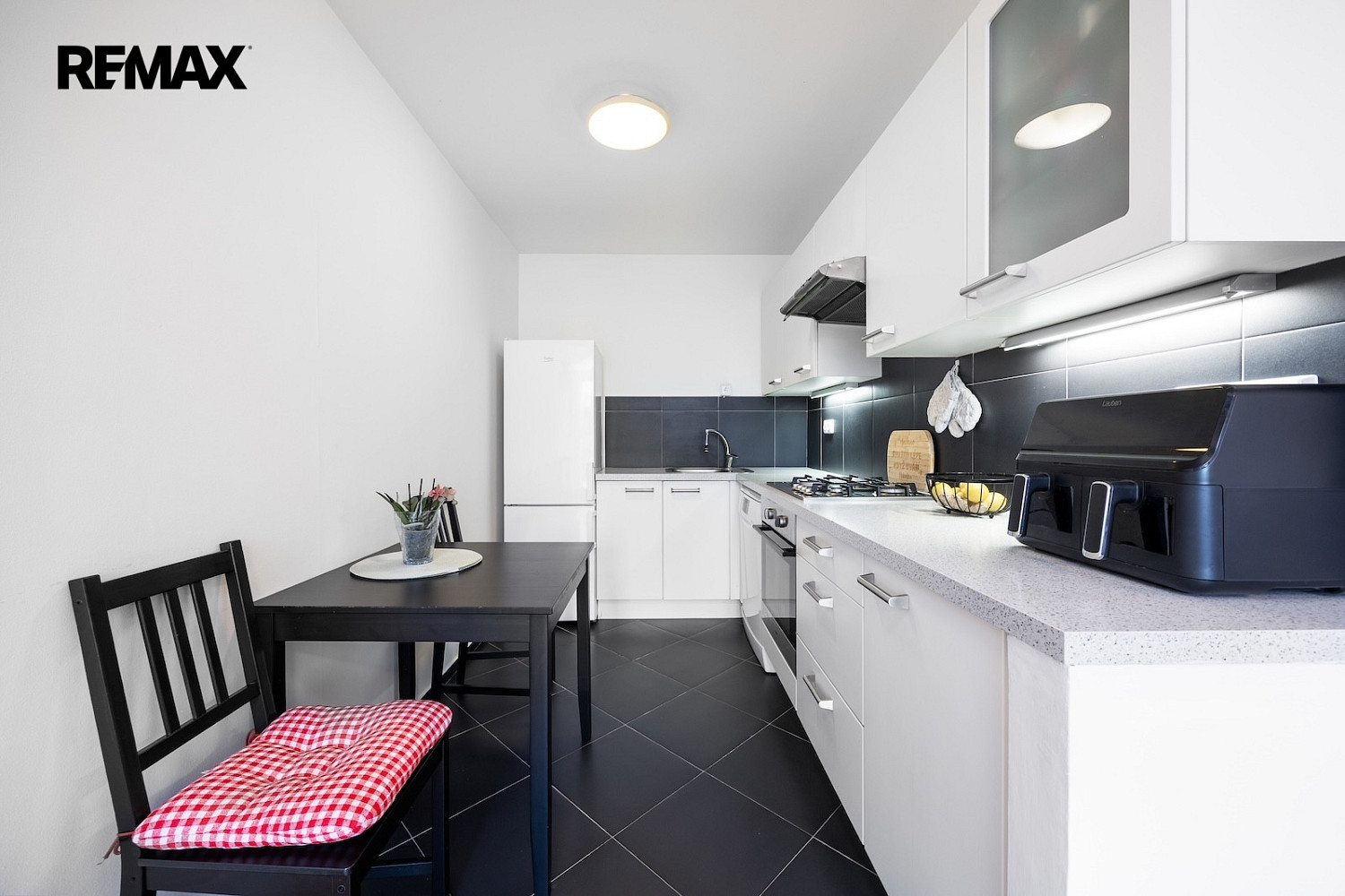 Prodej bytu 2+kk 41 m² — photo 3