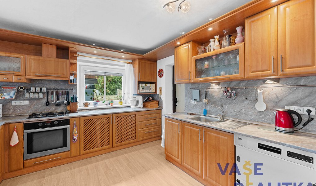 Prodej domu 217 m² s pozemkem 928 m², Velké Losiny – náhled fotky 2
