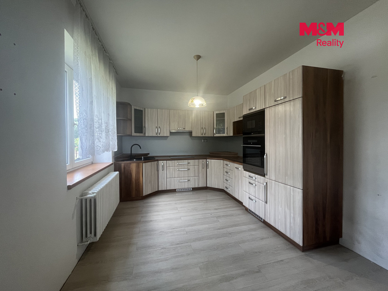 Prodej domu 140 m² s pozemkem 894 m² — photo 2