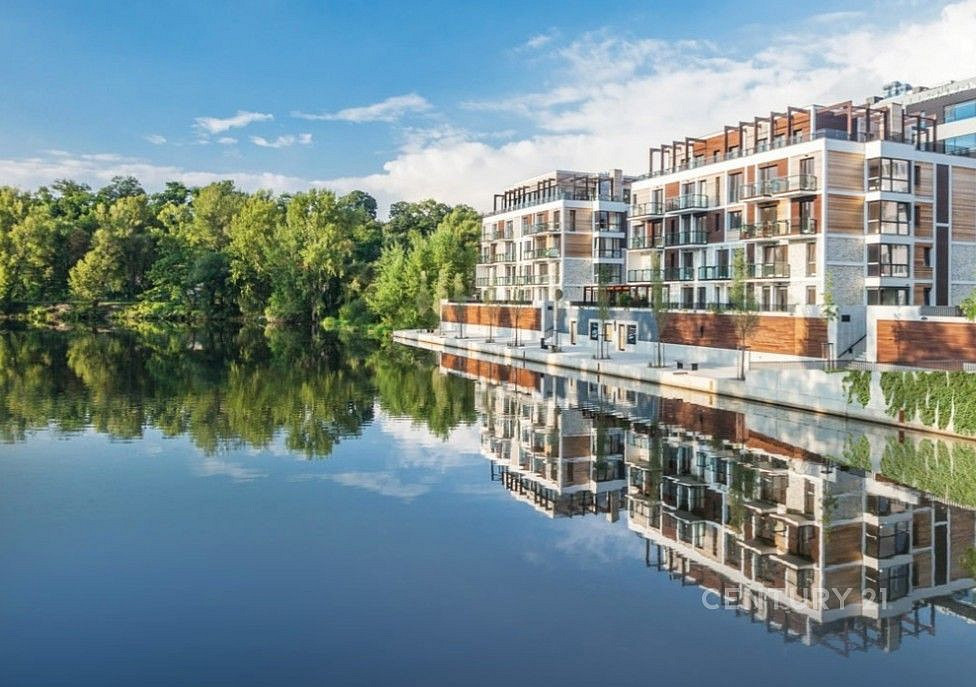 Pronájem kanceláře 521 m²