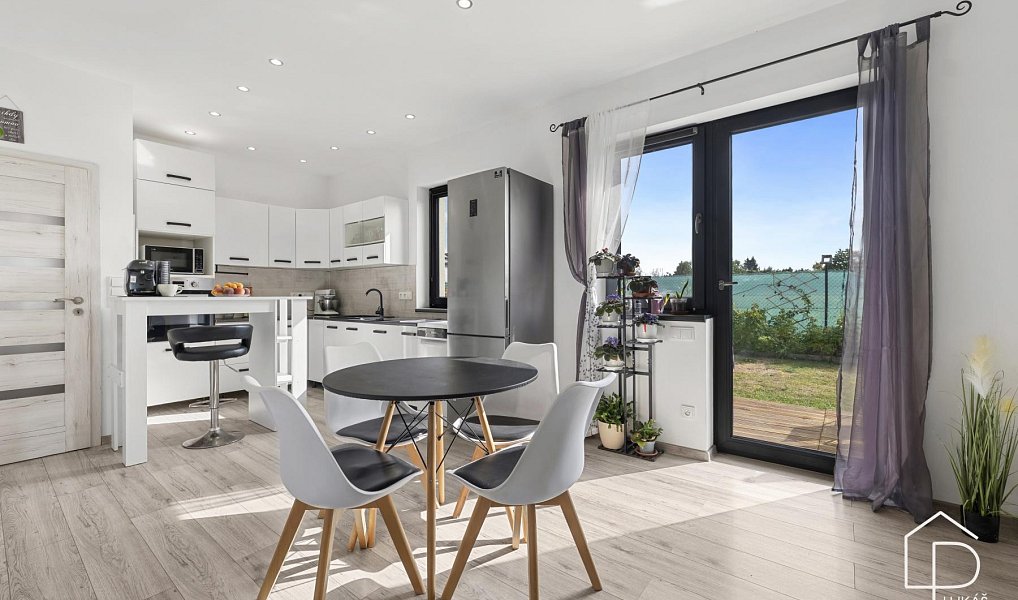 Prodej domu 67 m² s pozemkem 731 m², Bystřice – fotka 1 z 31