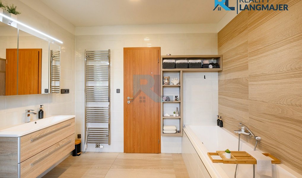 Prodej domu 183 m² s pozemkem 724 m², Plzeň – náhled fotky 33