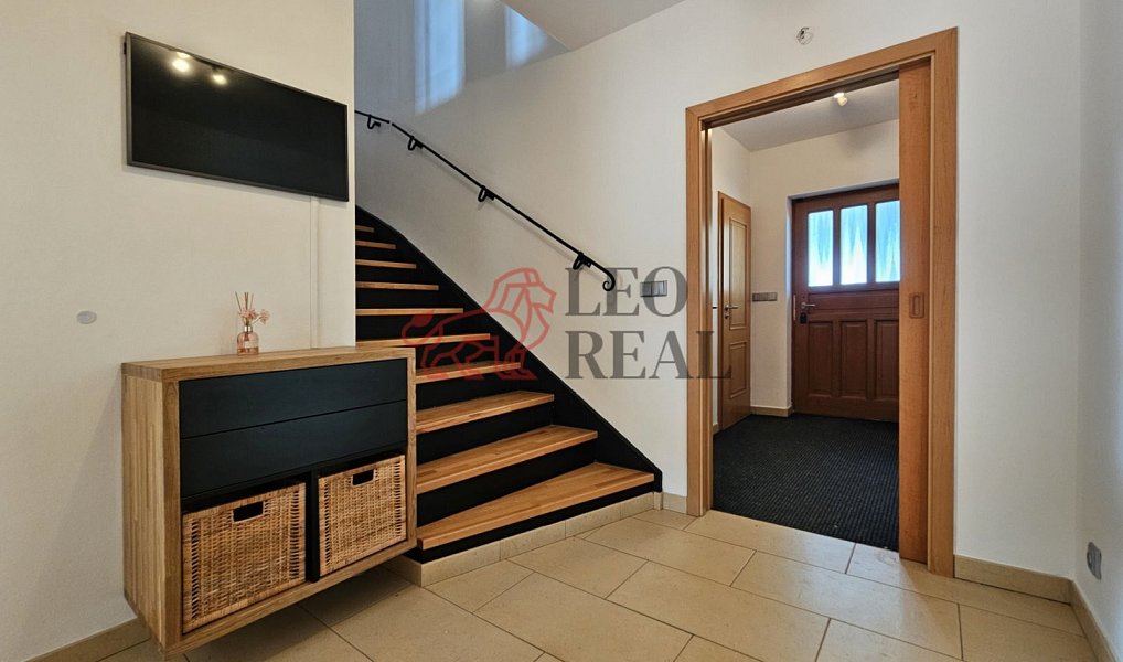 Prodej domu 316 m² s pozemkem 1 751 m², Kamenice – náhled fotky 21