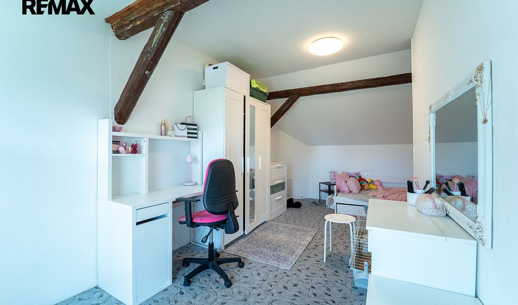 Prodej domu 140 m² s pozemkem 2 563 m², Pečky – náhled fotky 24