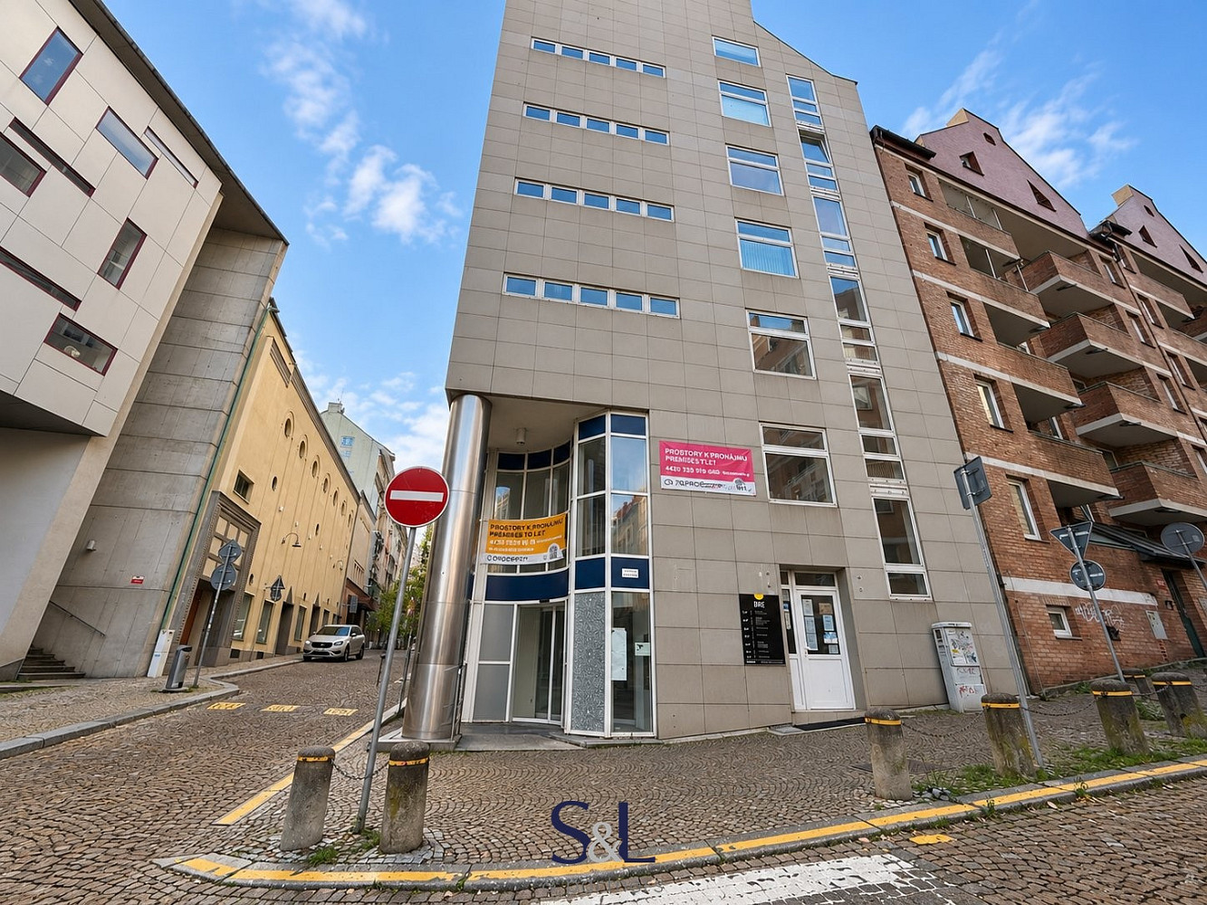 Pronájem obchodních prostor 119 m² – fotografie 2