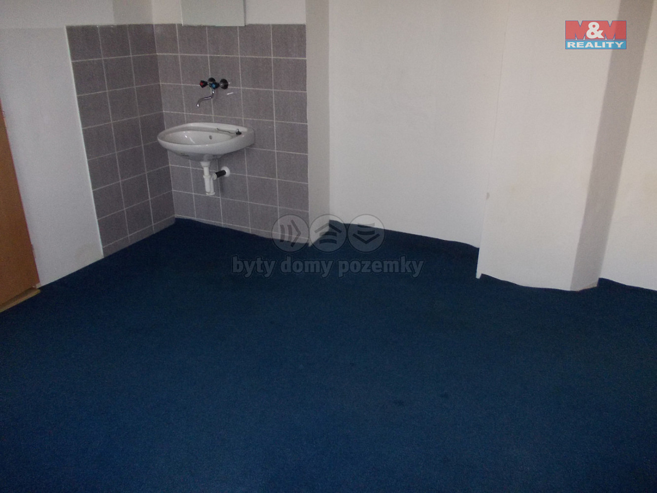 Pronájem kanceláře 250 m² – fotografie 5