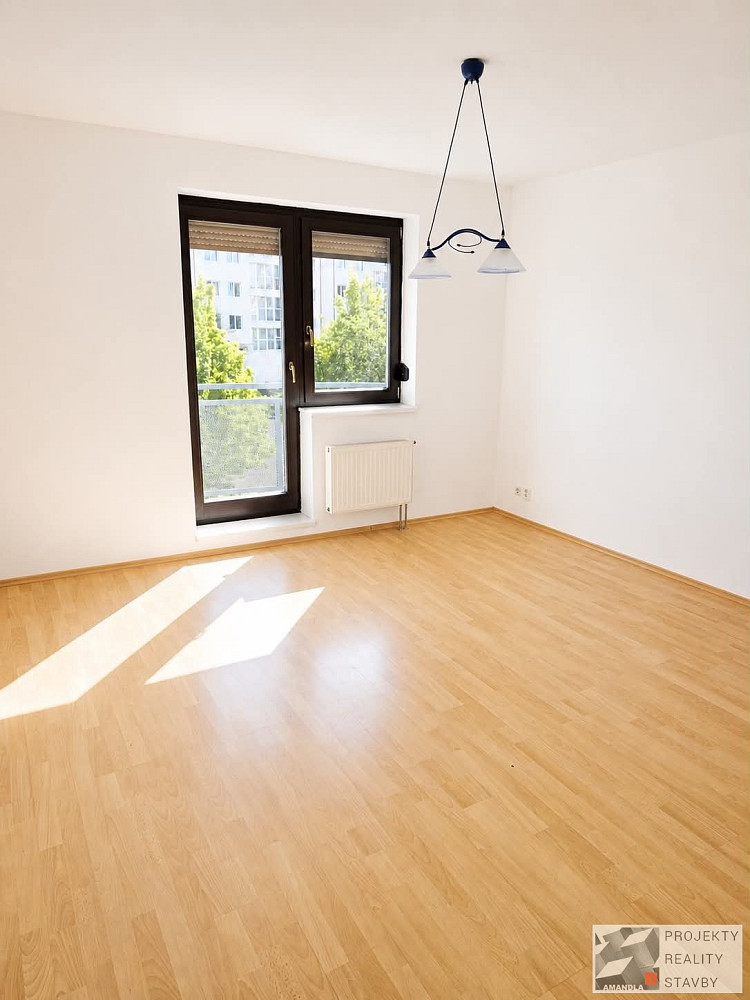 Prodej bytu 3+1 61 m² — photo 2