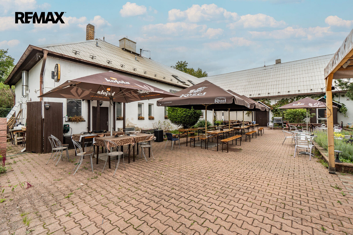 Prodej nájemního domu, činžáku 897 m² – fotografie 5