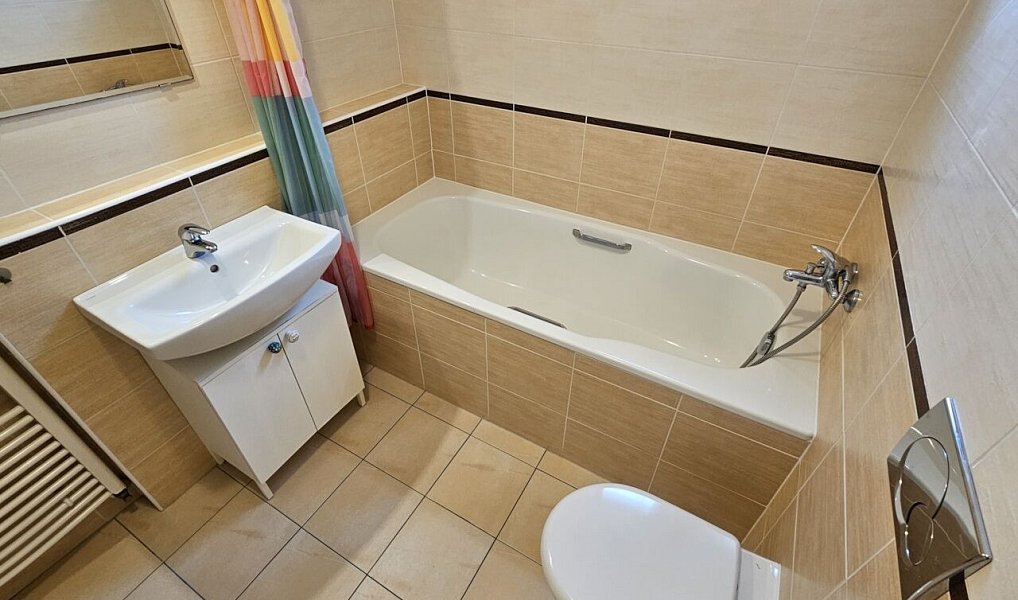 Pronájem bytu 2+kk 65 m², Praha – náhled fotky 18