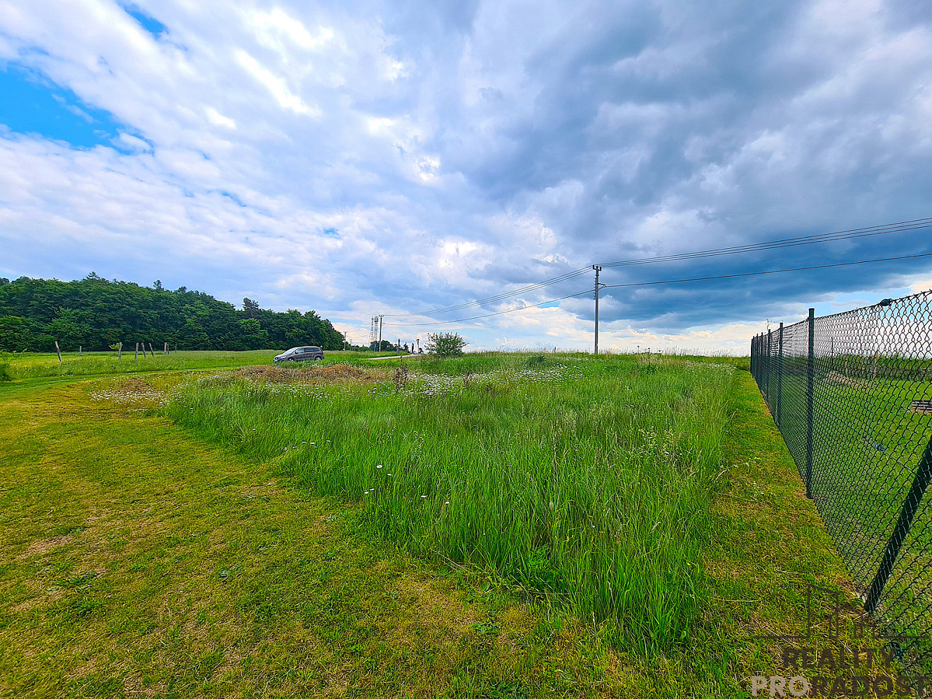 Prodej stavebního pozemku 755 m² – fotografie 2