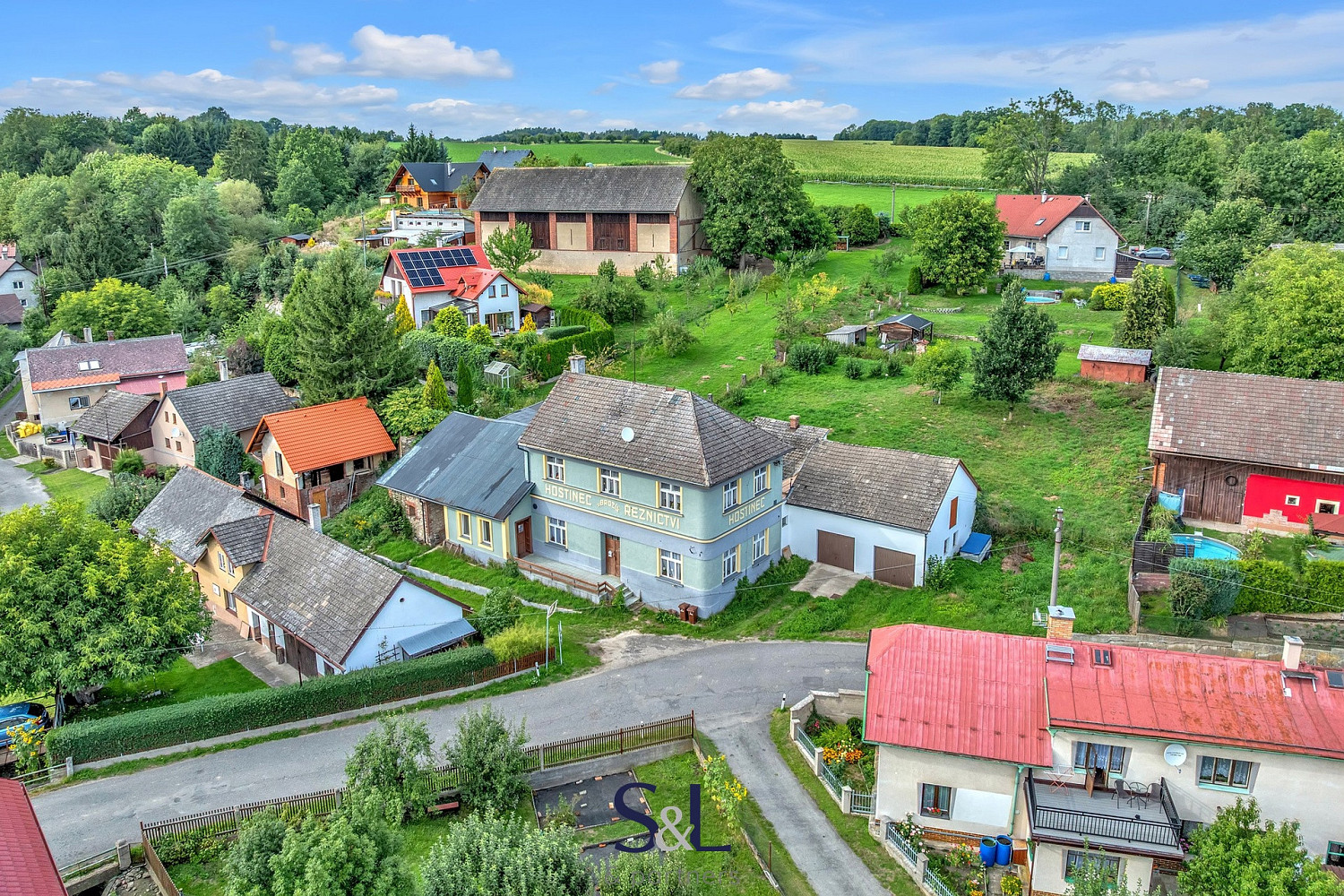 Prodej domu 211 m² s pozemkem 1 431 m² – fotografie 2