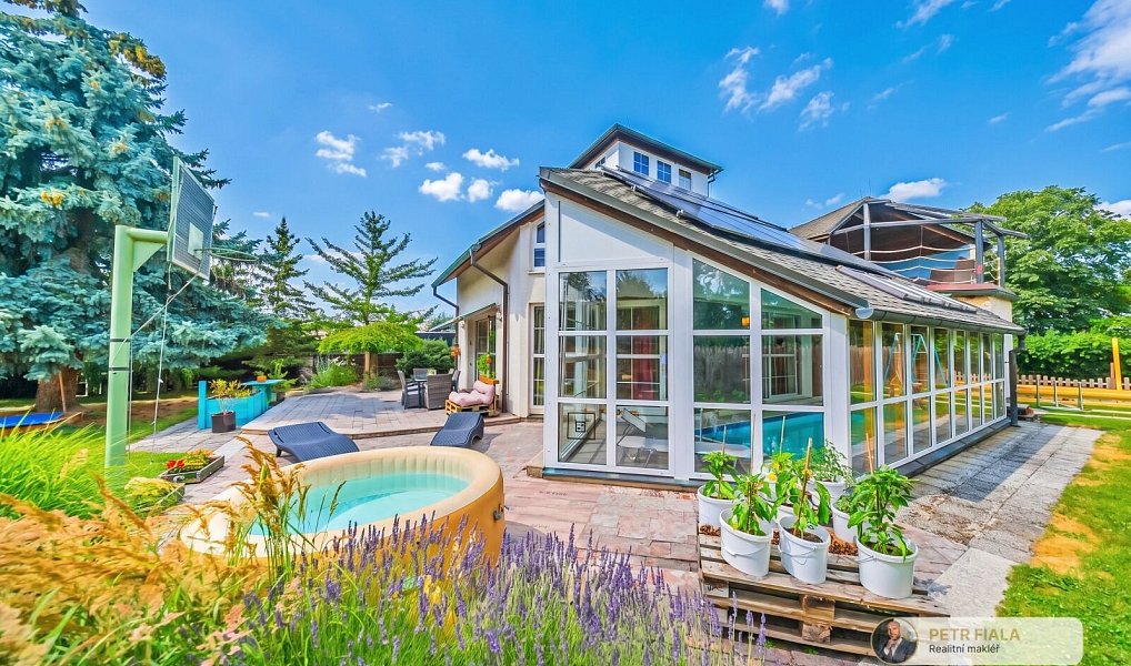 Prodej domu 305 m² s pozemkem 1 174 m², Plzeň – náhled fotky 28