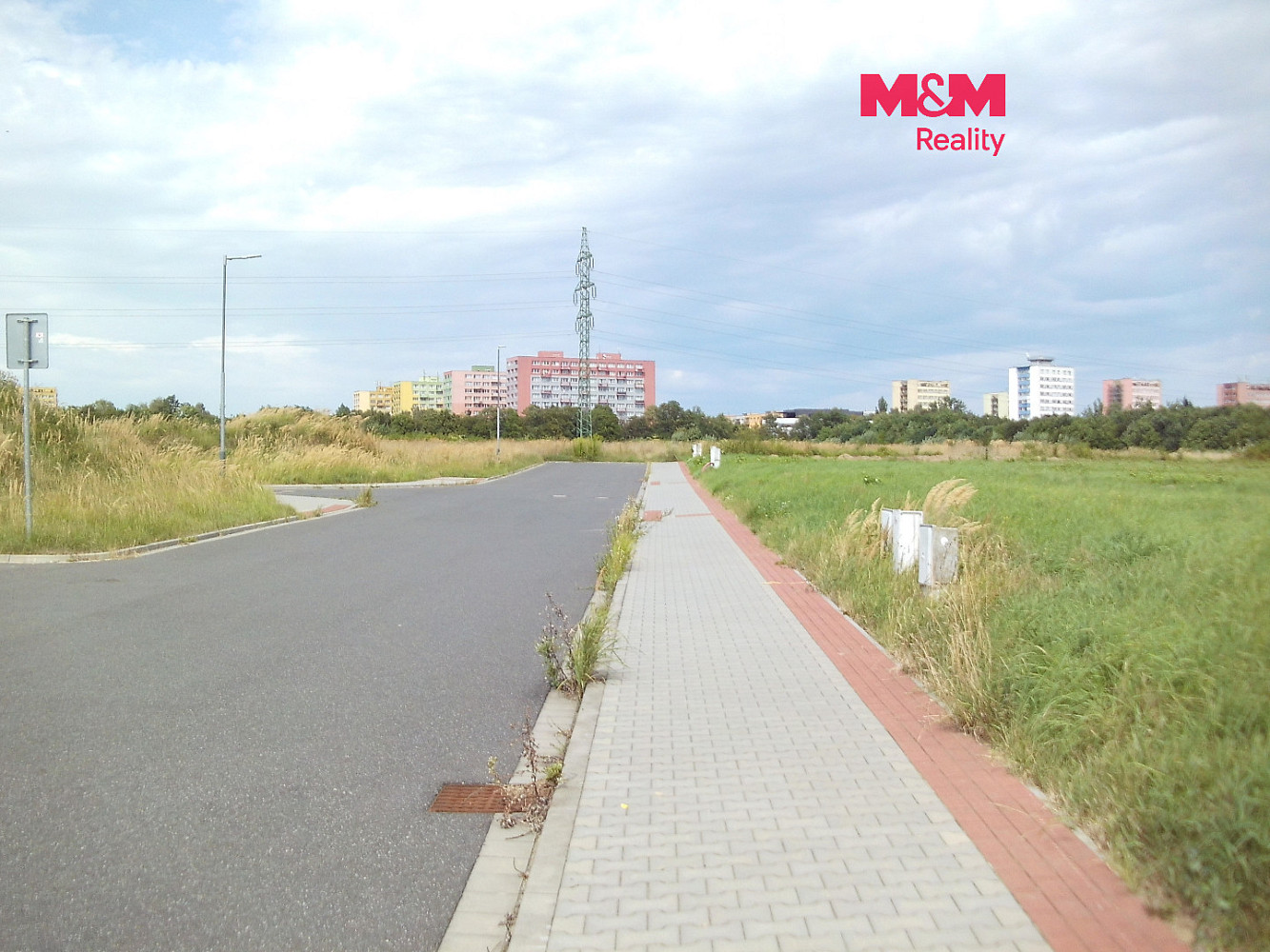Prodej stavebního pozemku 1 462 m²