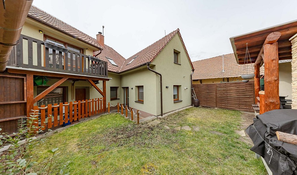 Prodej domu 247 m² s pozemkem 512 m², Uherské Hradiště – náhled fotky 33
