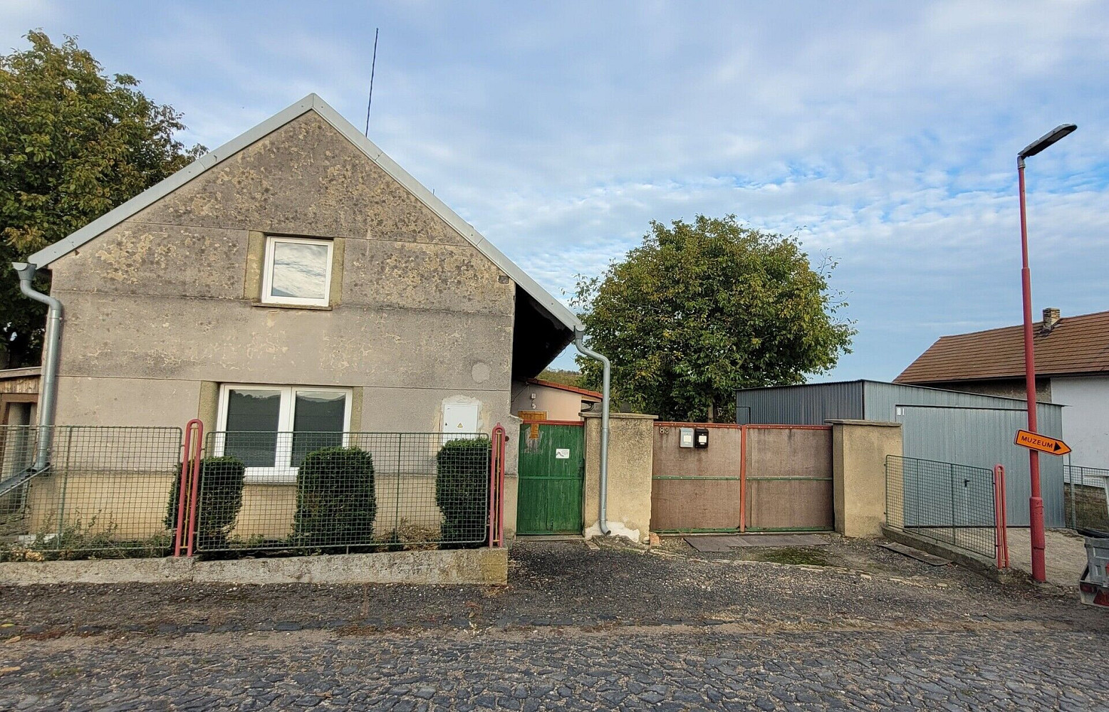 Prodej domu 200 m² s pozemkem 600 m²