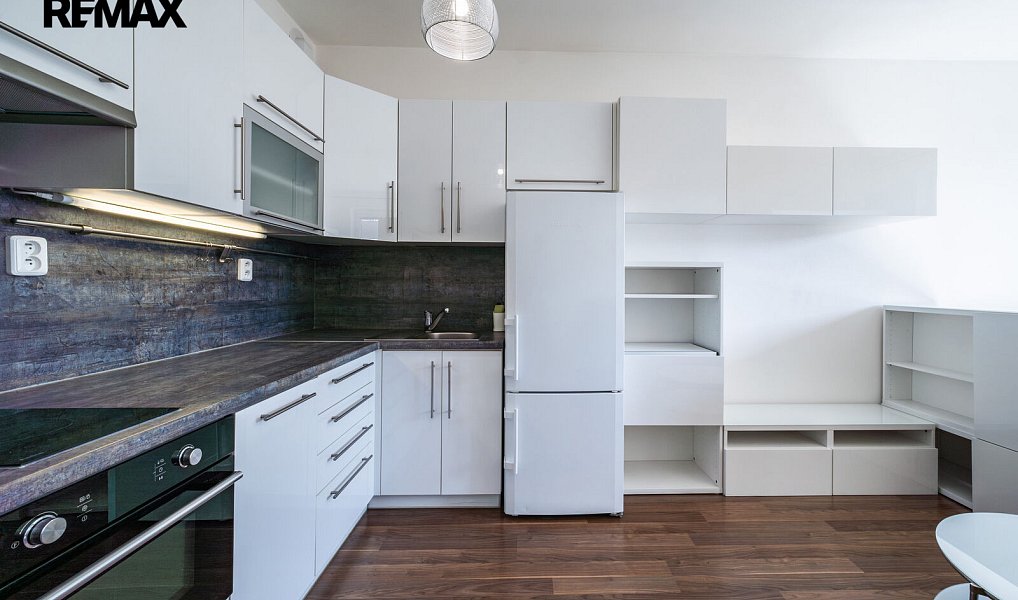 Prodej bytu 1+kk 29 m², Praha – náhled fotky 12