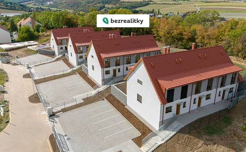 Prodej domu 106 m² s pozemkem 147 m², Mořina, okres Beroun