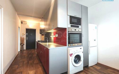 Pronájem bytu 2+1 51 m², Krymská, Karlovy Vary