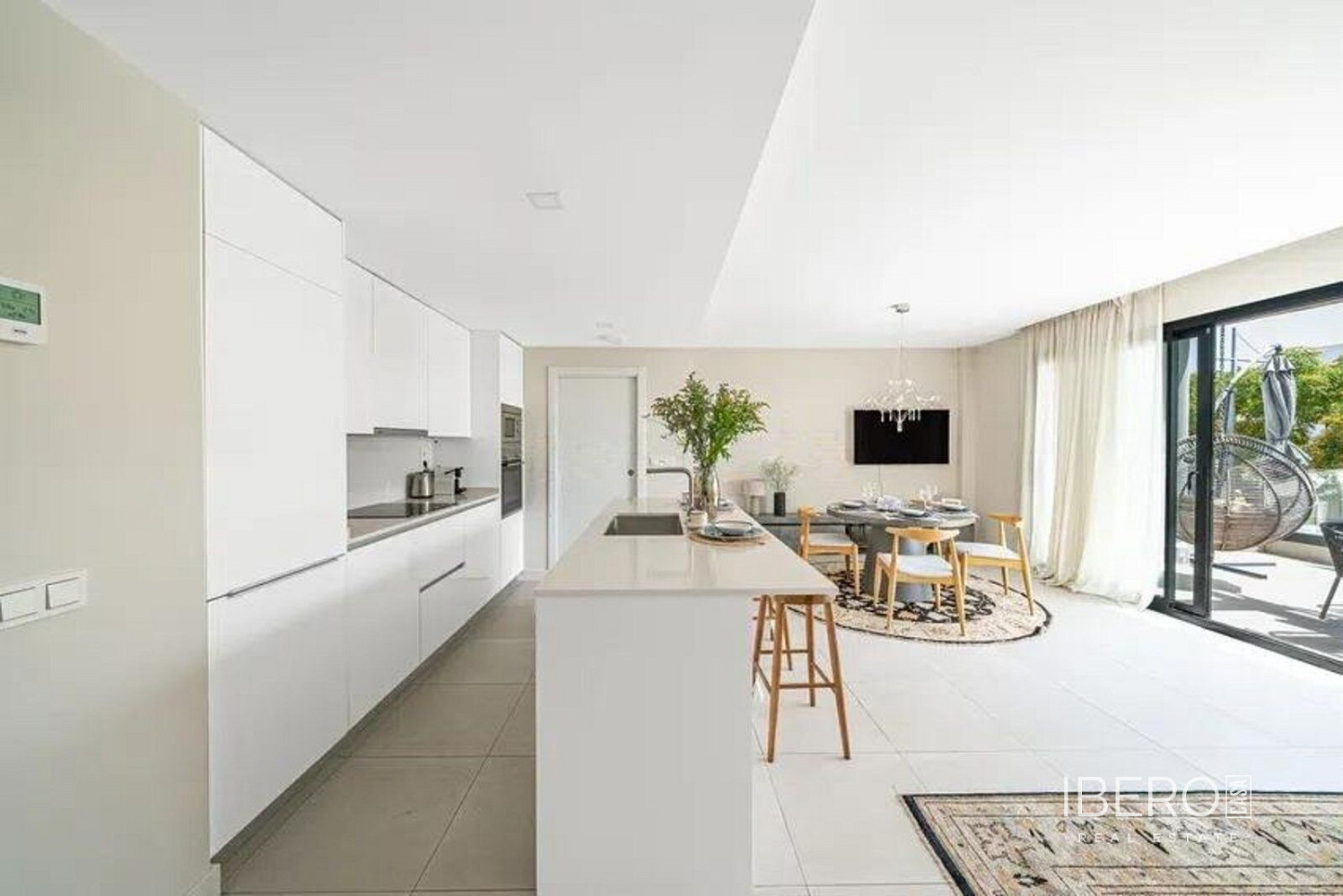 Piso 4+kk – Estepona, Barriada Islas Canarias - Vista 3