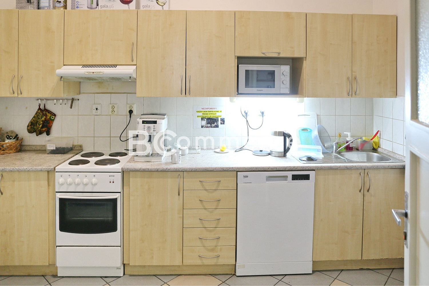Pronájem kanceláře 43 m² – fotografie 4