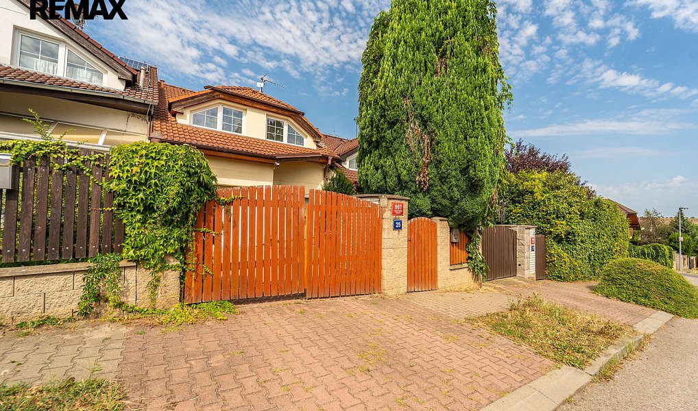 Prodej domu 134 m² s pozemkem 240 m², Praha – náhled fotky 2